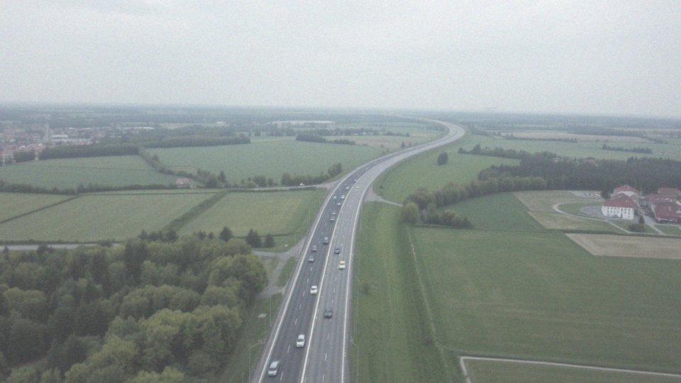 Jakie są główne drogi komunikacyjne w powiecie krakowskim?