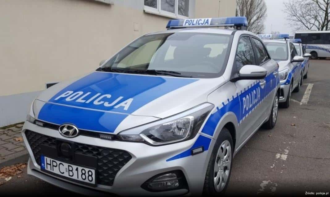 Pętle indukcyjne w małopolskich jednostkach Policji wspierają osoby niedosłyszące